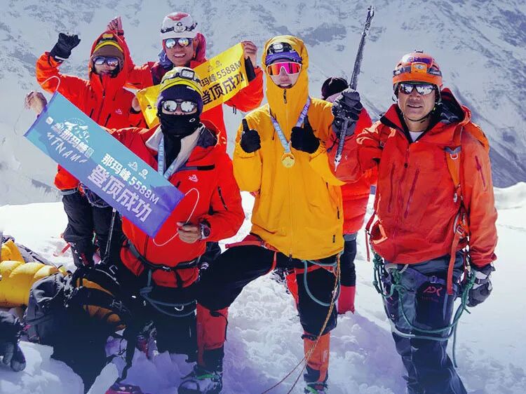 夫妇做冲锋衣大卖20个亿不朽情缘游戏网站址安徽(图2) 夫妇做冲锋衣大卖20个亿不朽情缘游戏网站址安徽(图2)